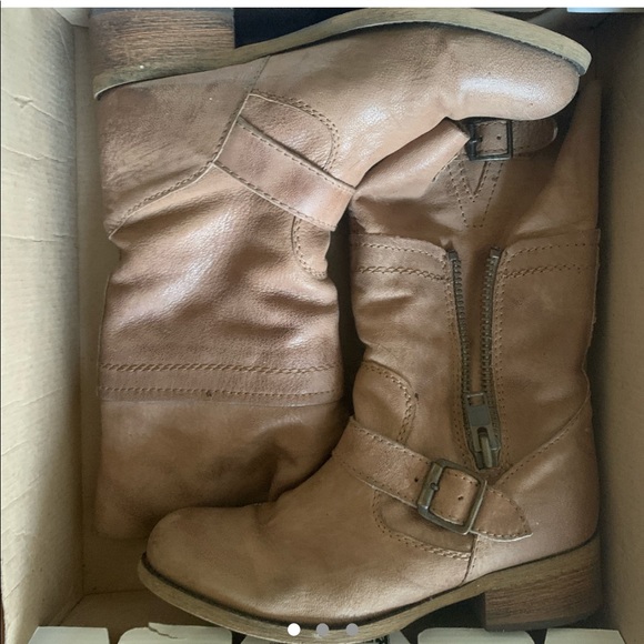 STONE LEATHER STEVE MADDEN CALF BOOTS - Picture 2 of 3